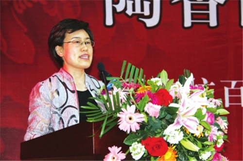 洛陽(yáng)市委常委、組織部部長(zhǎng)，洛陽(yáng)市關(guān)心下一代工作委員會(huì)主任陳向平致辭