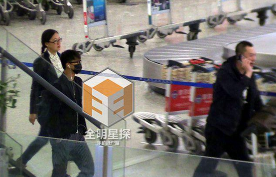 韓庚現身機場。