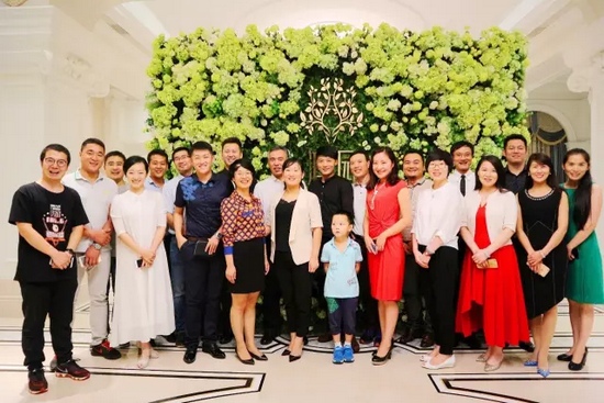 期待的時(shí)候，總是很長(zhǎng)，相聚的時(shí)候，總是很短。