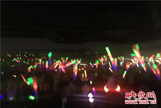 當晚現(xiàn)場約2500個座位全場爆滿，還有全國各地歌迷會趕來的歌迷們。
