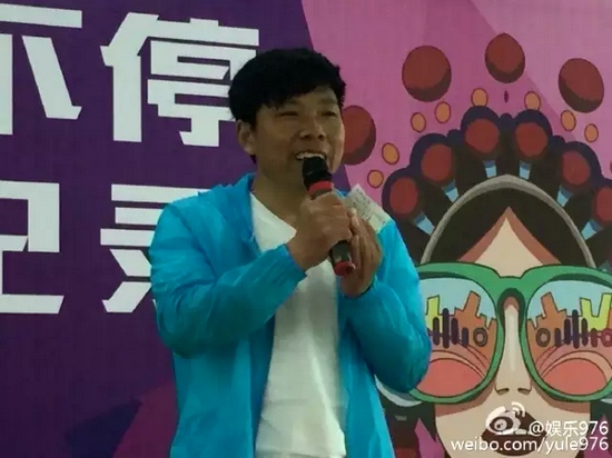 見(jiàn)證挑戰(zhàn)的戲迷代表陳紅森講述自己和戲曲的故事、見(jiàn)證歷史時(shí)刻的心情。
