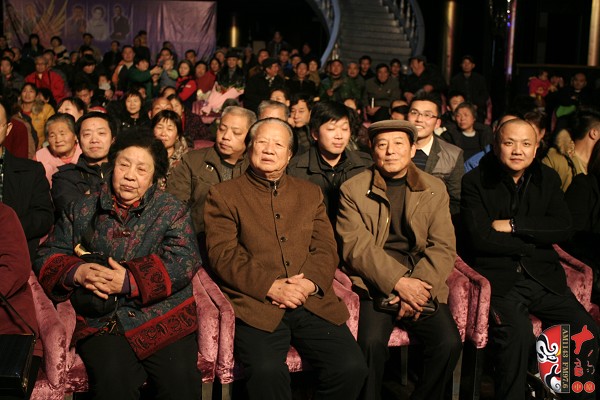 著名豫劇表演藝術(shù)家、小生之帝王素君  著名豫劇表演藝術(shù)家、唐派傳人賈廷聚、楊志禮