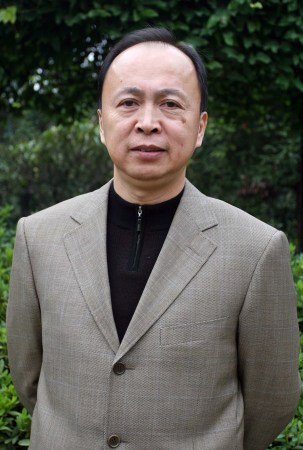 2007年11月5日，十七大黨代表湘西自治州州委書記童名謙。