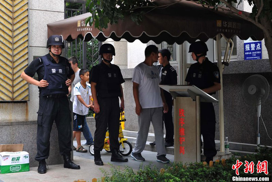 7月31日，成都成華區二十四城小區發生警匪槍戰。