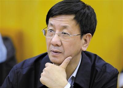 昨日，最高檢檢察長曹建明在遼寧團(tuán)參加“兩高”報告分組審議。記者 陳杰 攝