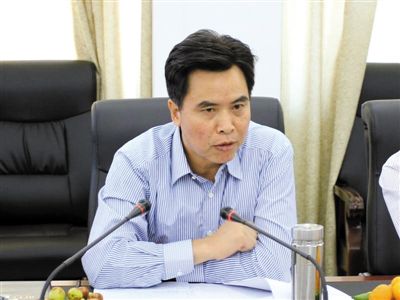 原萍鄉(xiāng)市副市長(zhǎng)孫家群。