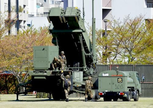 9日，日本自衛隊為應對朝鮮導彈威脅，在東京防衛省總部設置“愛國者3”型導彈發射裝置。