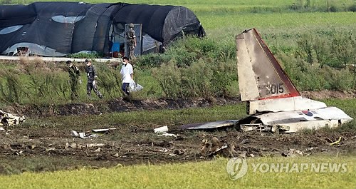 當地時間28日下午2時8分許，韓國一架空軍教練機T-50在全羅南道光州市西區細荷洞農田墜毀。