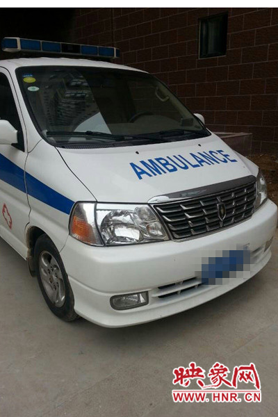 未報衛生部門審批和急救中心備案的“急救車”。