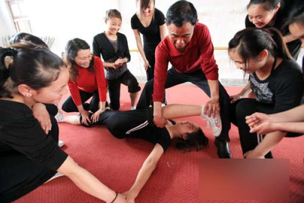 藝校妹子到底有多苦？