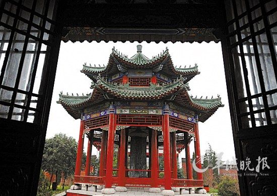 河南商丘古城建于明朝正德六年(公元1511年)，是國內保存較好的古城之一 王頌 攝