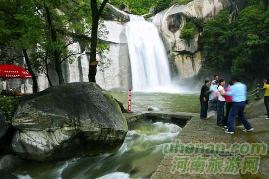 西峽龍潭溝“獻禮”國慶節