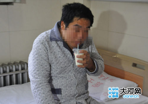 5月7日8時許，開封H7N9患者馬某在病房吃早餐。