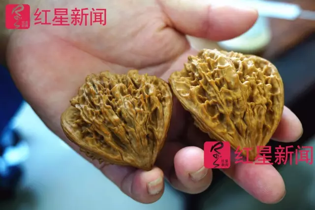 文玩核桃遇冷由幾萬(wàn)一對(duì)降到5元沒人要？商戶否認(rèn)