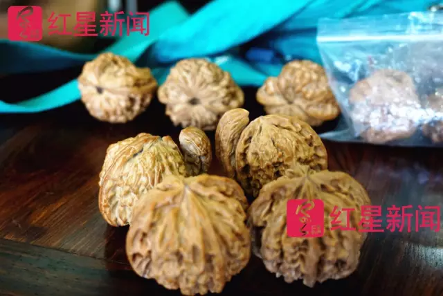 文玩核桃遇冷由幾萬(wàn)一對(duì)降到5元沒人要？商戶否認(rèn)
