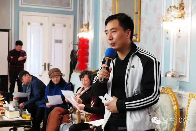 星星裝飾公司董事長、詩人 孔令偉