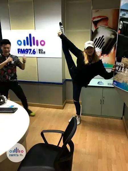 哇哦！都是帶功夫滴美人兒！