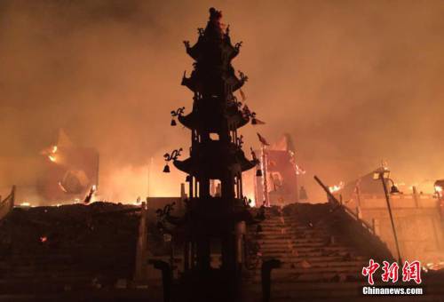 甘肅永靖縣雷音寺發生火災