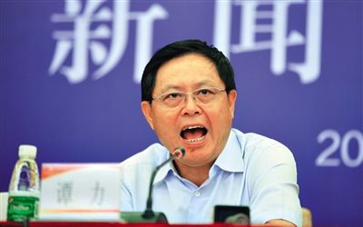 　譚力 男，1955年10月生，漢族，重慶市人，大學學歷，有知青經歷。2009年3月前，一直在四川工