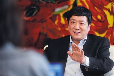 　政協(xié)委員、中國電力投資集團總經(jīng)理陸啟洲稱，7800元是其每月基本工資。資料圖片/新京報記者 楊杰