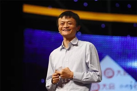 2011年8月17日，阿里巴巴集團宣布，將提供30億元無息貸款，幫助員工解決首次置業問題，每人最高可申請30萬元。此外，阿里巴巴還將投入5億元設教育基金，通過和教育機構共同辦學、與現有學校合作，解決員工子女入園、上學問題;向基層員工發放一次性的物價、子女教育補貼，預計總額超過4000萬元。