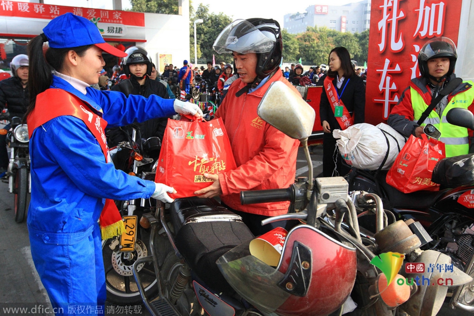 今年廣東、廣西兩省共193座中石化油站將為返鄉(xiāng)車主提供“6+X”免費(fèi)服務(wù)，并將為1萬名“返鄉(xiāng)摩騎”免