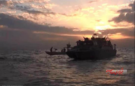 圖為被伊朗俘獲美軍艦艇。